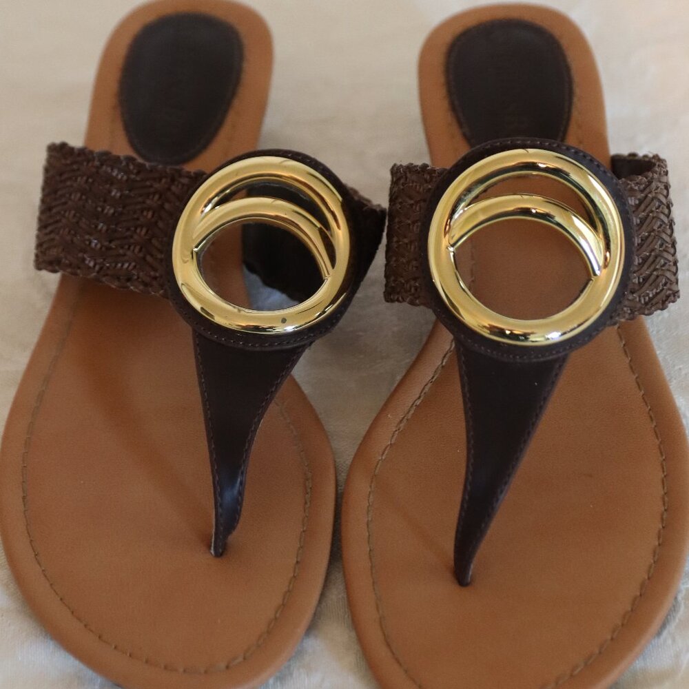St John's Bay Brown Braided Wedge Thong Gold Ring Accent Sandals Size 6